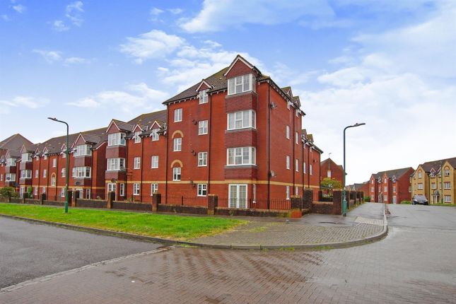 2 bed flat for sale in Arthurs Close, Emersons Green, Bristol BS16