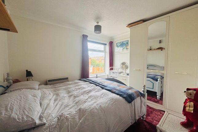 134, Marlborough Green Crescent, Great Yarmouth photo 4