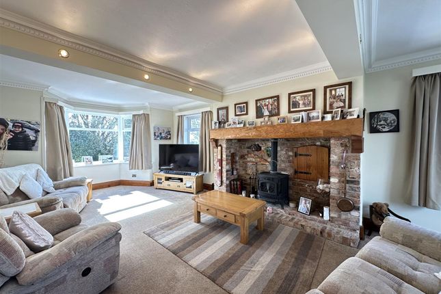Osgodby Lodge Filey Road, Scarborough photo 3