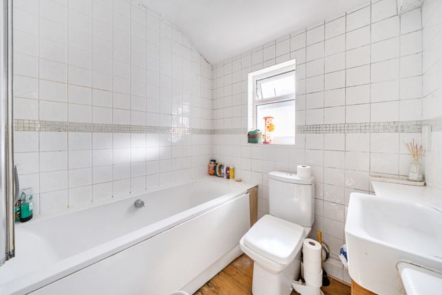 First Floor Flat, 33, Raleigh Road, Somerset photo 4