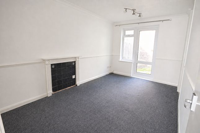 Mayflower Court, Milwards, Harlow photo 4