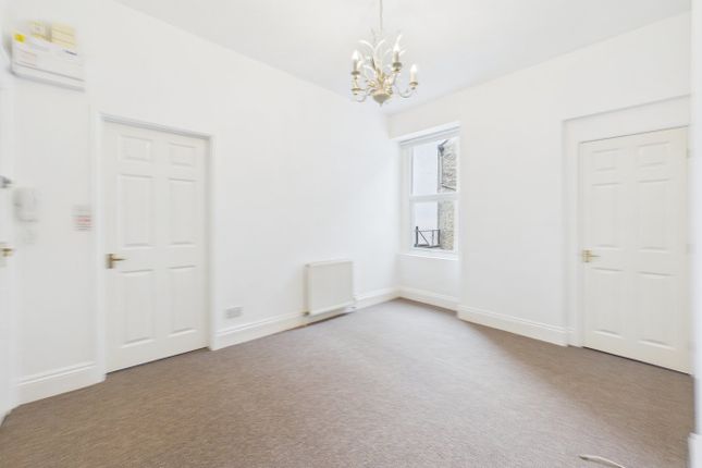 Flat 3, 2, Park Place, Weston-Super-Mare photo 4