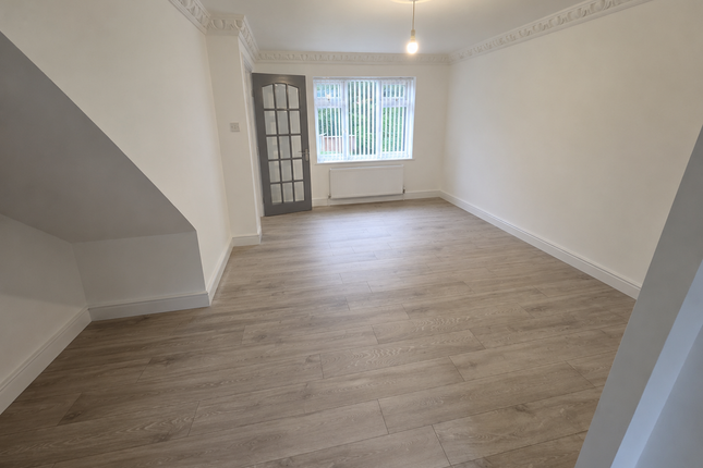 1, Ampleforth Close, Kirkby photo 2