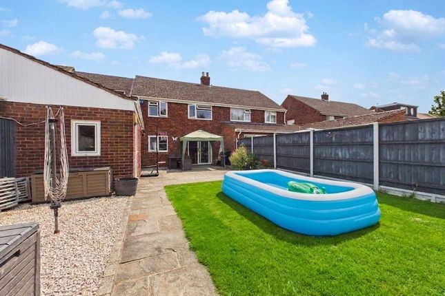 37 Goodmoor Crescent, Gloucester photo 3