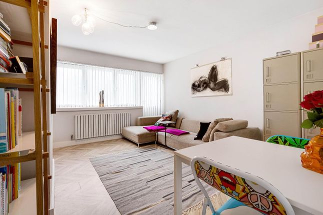 Thumbnail Flat for sale in Brading Crescent, Wanstead