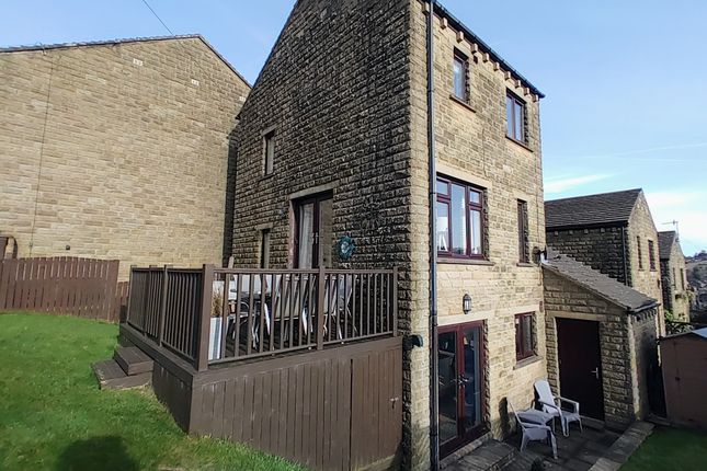 Link-detached house for sale in Spinners Way, Haworth, Keighley