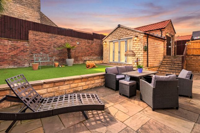 1 Old Green Close, Worksop photo 2