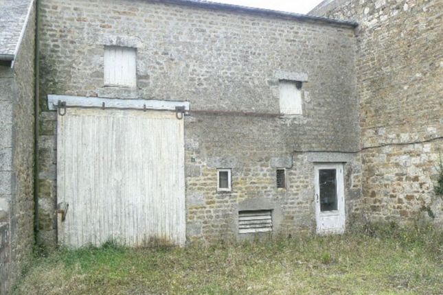 Thumbnail Parking/garage for sale in Saint-Clement-Rancoudray, Basse-Normandie, 50850, France