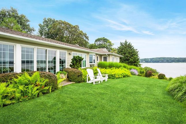 Property for sale in 19 Will Curl Hwy, East Hampton, Ny 11937, Usa