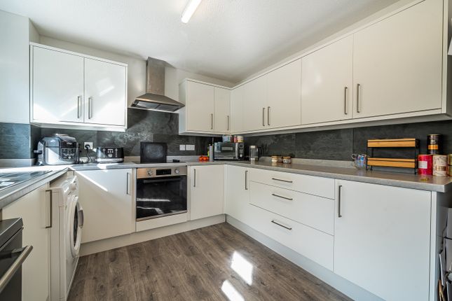 3-bed other on 28, Westaway Close, Barnstaple, £275,000