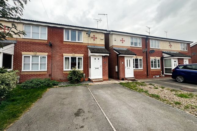 2-bed terraced on East Yorkshire, £800/mo