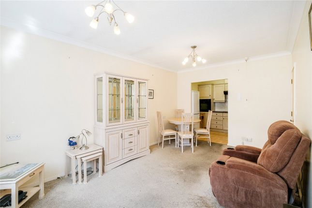Flat 29,, Rosewood Court, Chadwell Heath photo 3