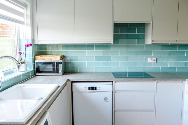 5, Lunedale Close, Bedford photo 3