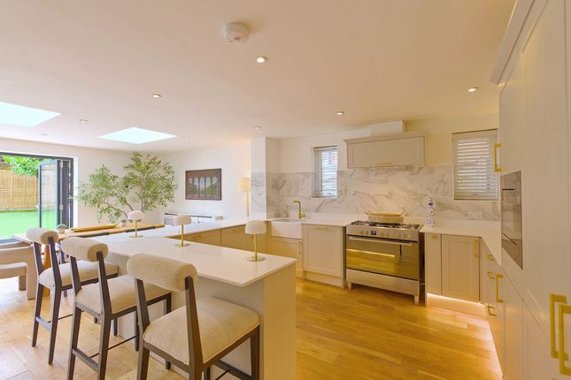 79, Roundwood Lane, Harpenden photo 2