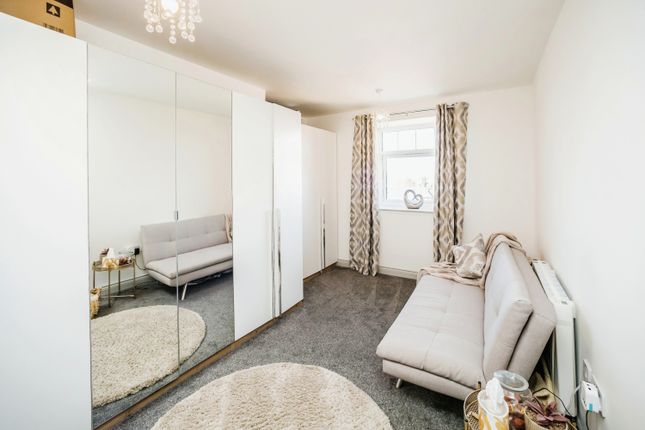 Flat for sale in Woodlands Village, Wakefield, West Yorkshire