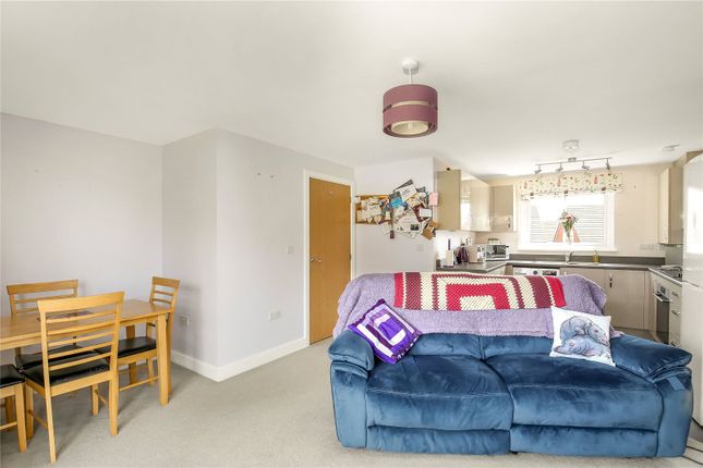 6, Davies Road, Wiltshire photo 4