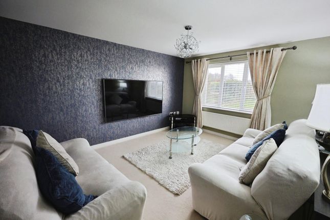 41, Hutchinson Close, Bishop Auckland photo 3