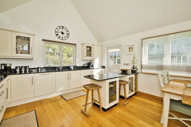 4, Swandown, Chard photo 4