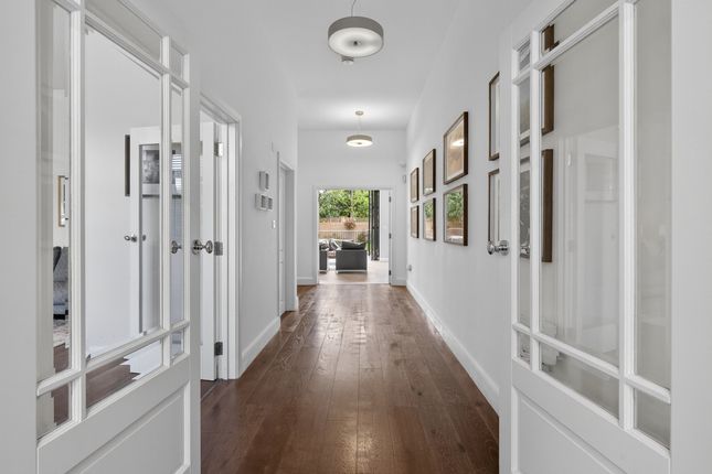 3a, Woodborough Road, London photo 3