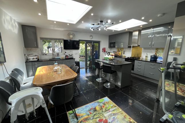 280, Bedfont Lane, Feltham photo 4