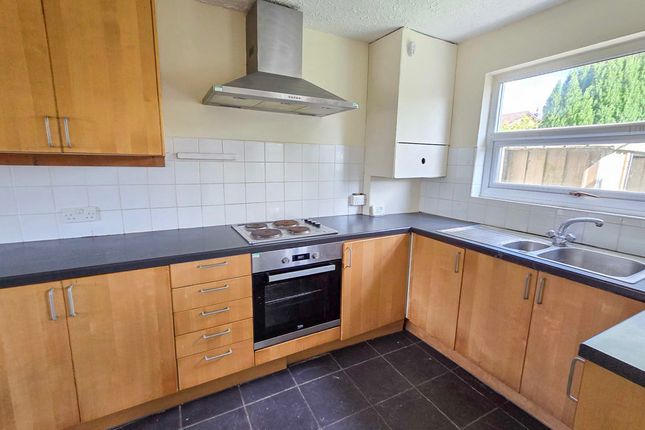 36, Common Approach, Pontypridd photo 3