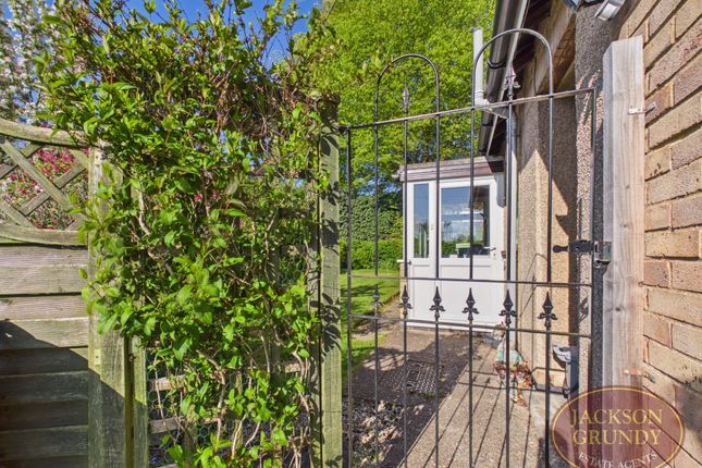 10, Orchard Way, Northampton photo 2
