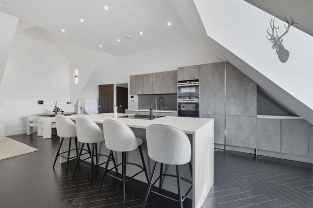 Flat 5, Imperial Heights, Chigwell photo 2