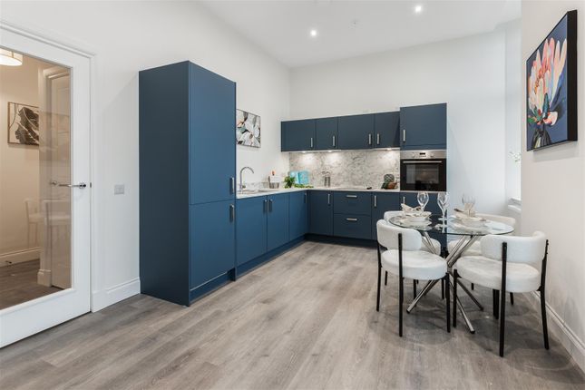 26, Gartloch Court, Glasgow photo 4