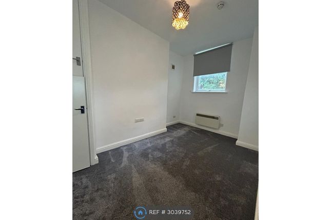 Flat, Osborne Road, Manchester photo 3