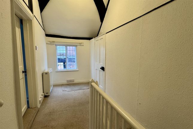 The Flat at, 10 Church Street, Godalming photo 5