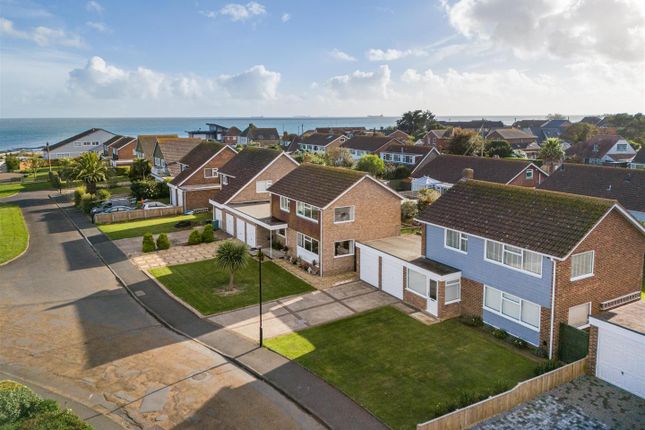 8 Paddock Drive