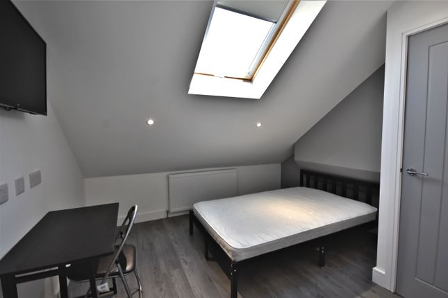 Room to rent in Richmond Street, Coventry