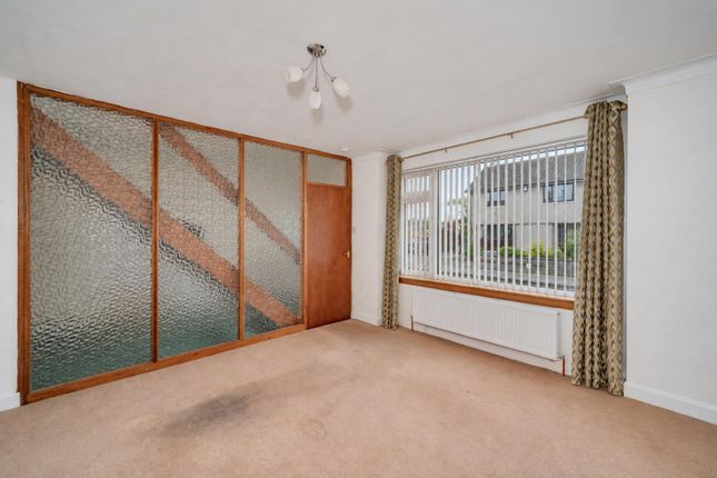 22, Beaumont Crescent, Dundee photo 4