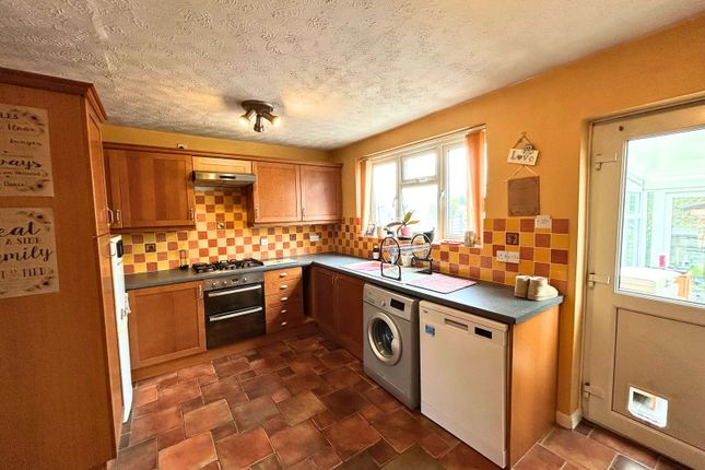 47, St. Margarets Avenue, Rushden photo 4