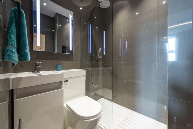 Lavender Hill, Battersea photo 4