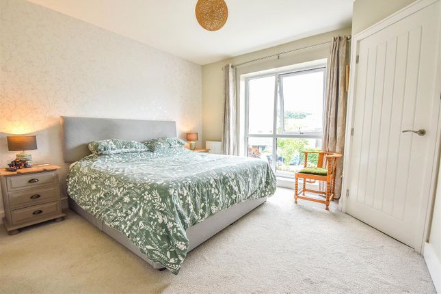 64, Budding Way, Dursley photo 4