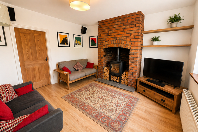 645, Altrincham Road, Manchester photo 4