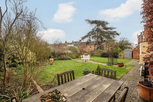 1b,Flat 1, Delamere Road, London photo 3