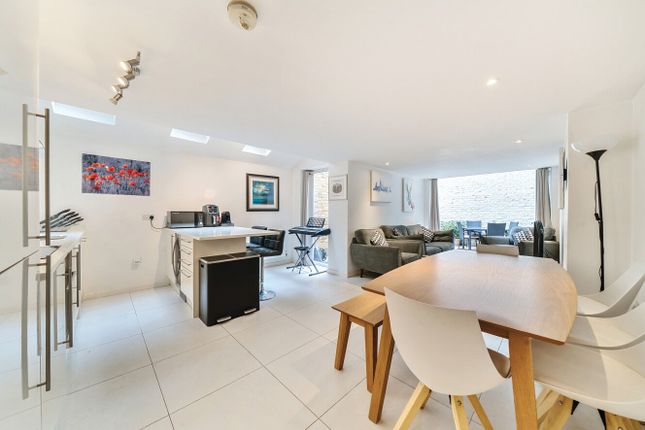 2-bed flat on 31a, Tunstall Road, London, £550,000