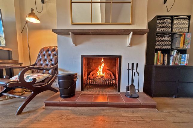 65 Bradenham Road, West Wycombe, Buckinghamshire photo 2