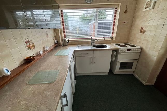 2, Stonewell Crescent, Nuneaton photo 4