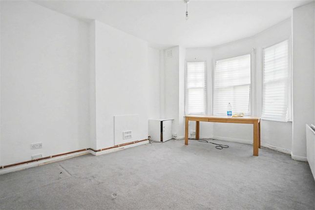 Morat Street, STOCKWELL photo 3