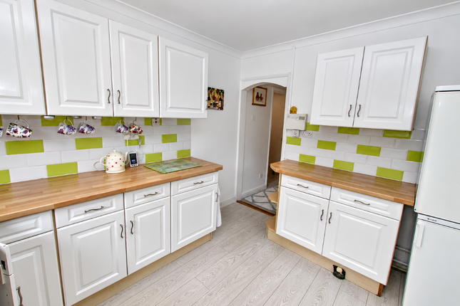 15 Hoades Wood Road, Canterbury photo 4