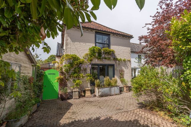 3-bed house on The Grange, Hall Street, Briston, £450,000
