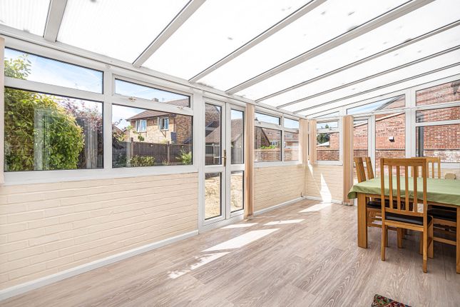 13, Quincy Road, Surrey photo 4