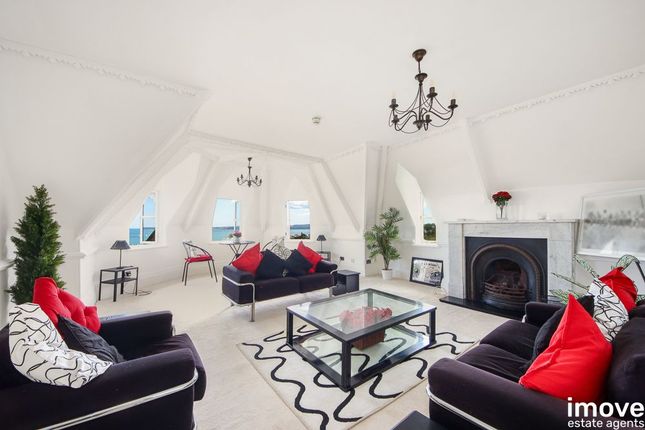 The Brunel Tower, The Manor House Apartments, Torquay photo 2