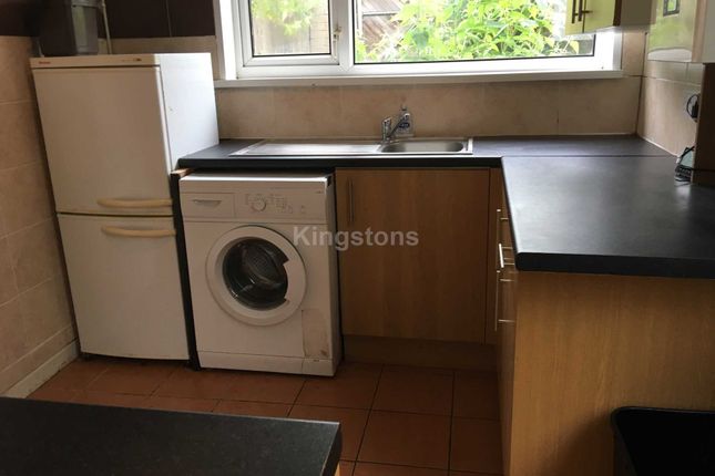 Flat to rent in Monthermer Road, Cardiff