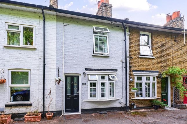 2-bed terraced on 25, Manor Place, Staines-Upon-Thames, £1,800/mo