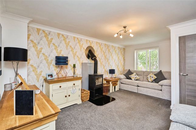 54, Snowberry Road, Isle of Wight photo 4
