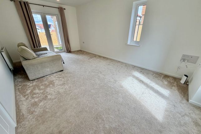 12, Dotterel Way, Yeovil photo 3